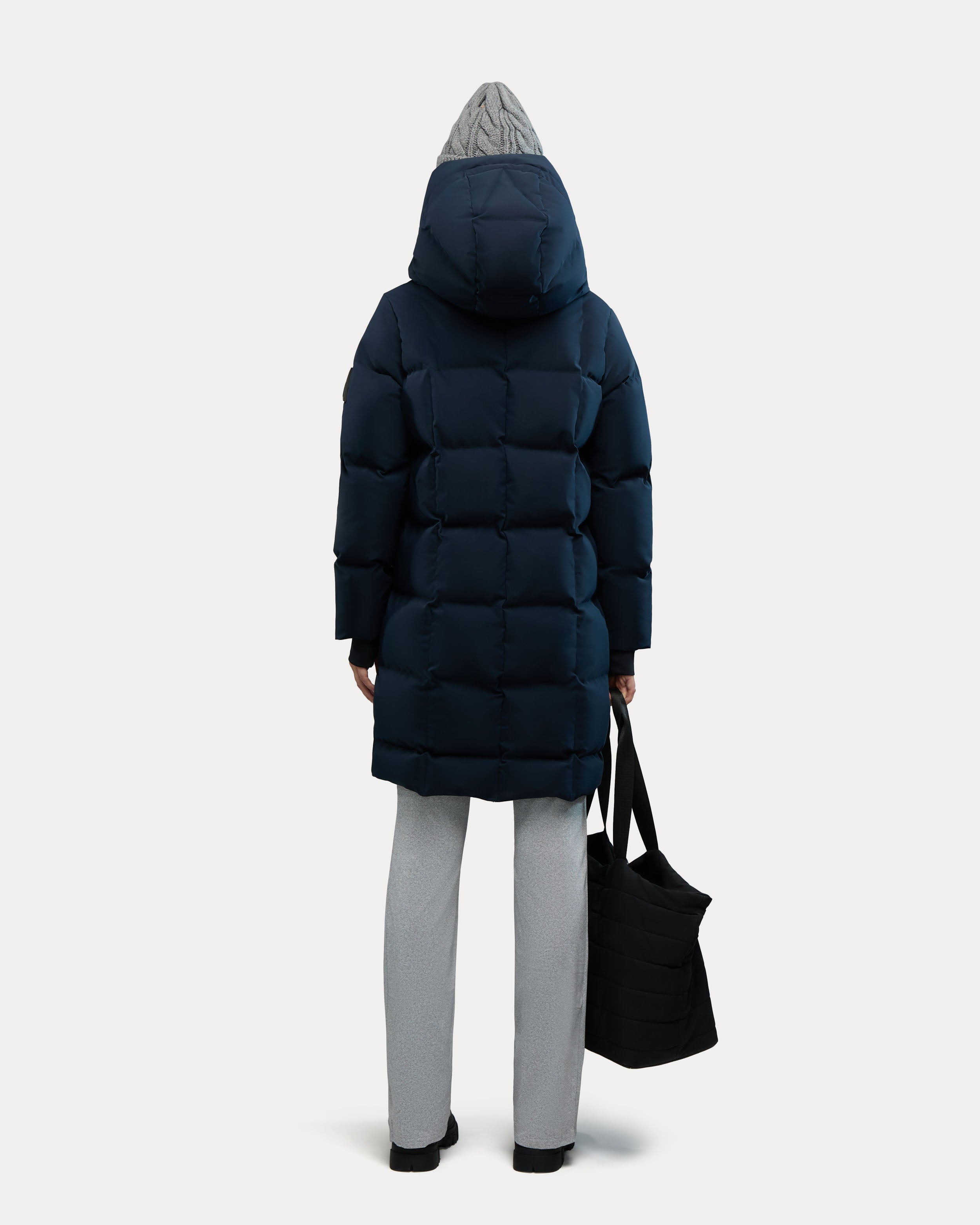 Cluze Mid-Length Puffer with Square Quilting