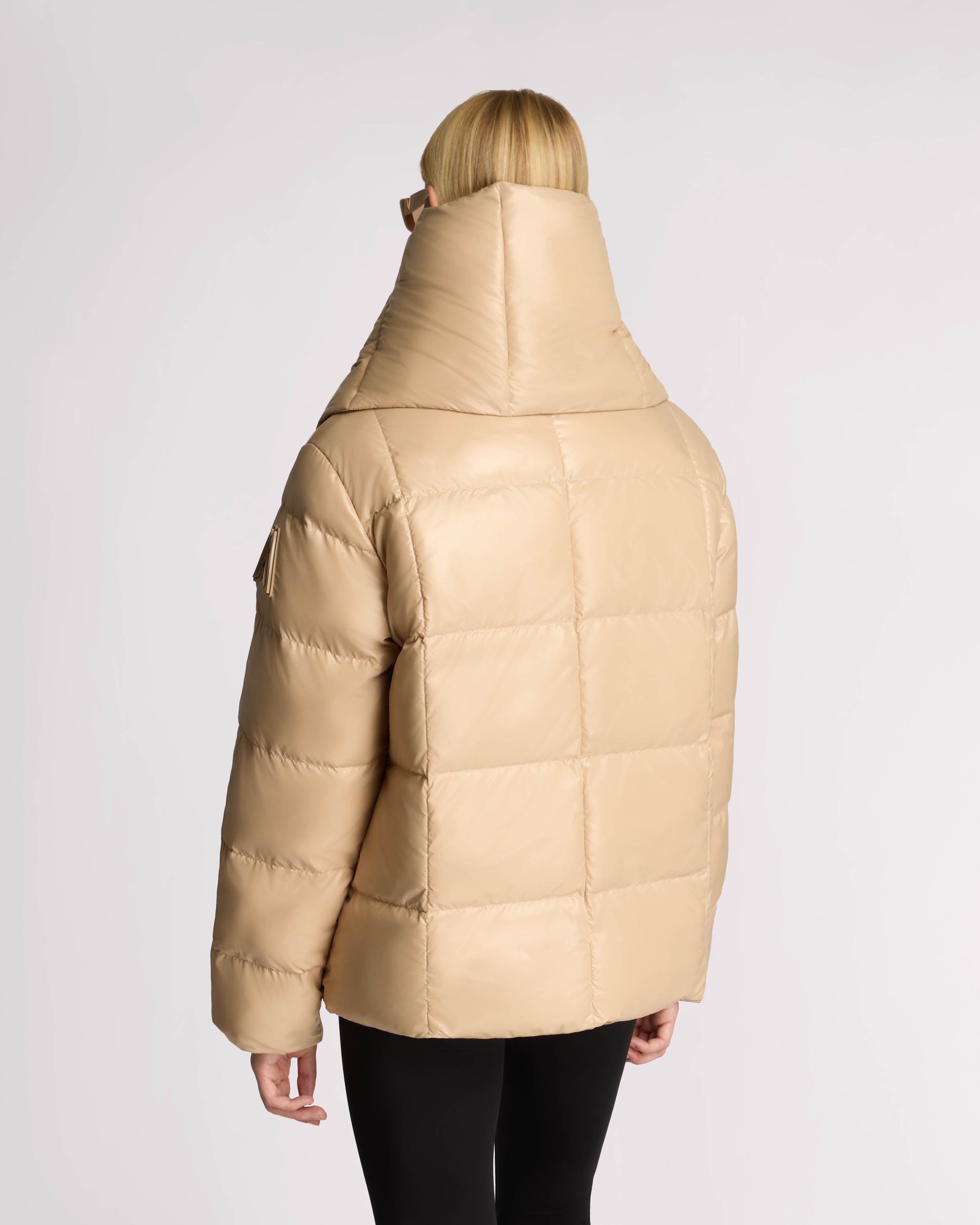 Manteau Matelassé Réversible 2-en-1 Winekka avec écharpe Surdimensionnée Amovible