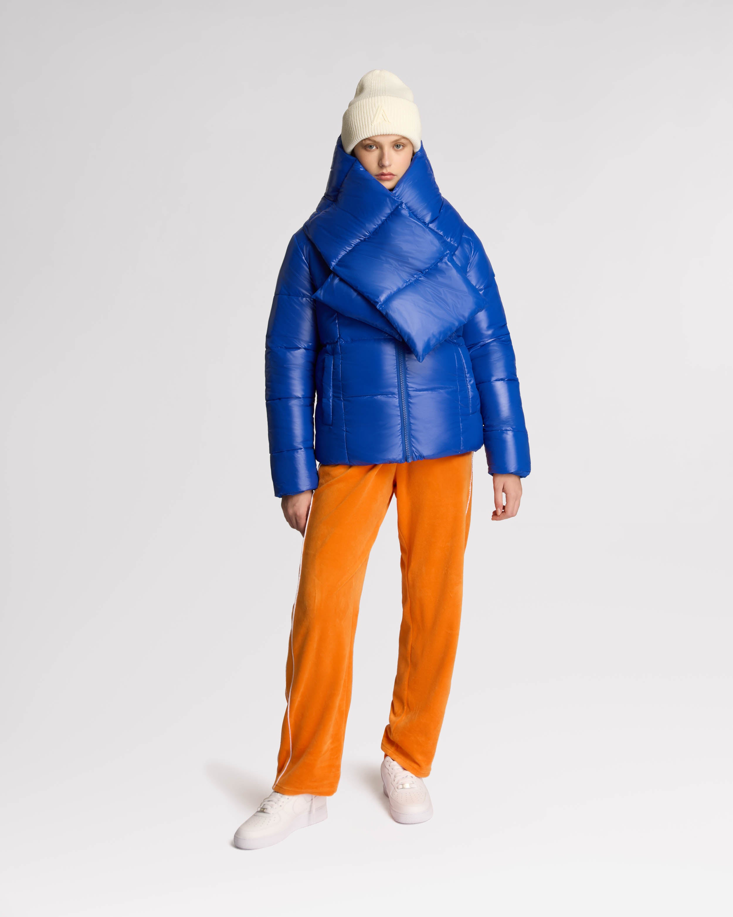 Manteau Matelassé Réversible 2-en-1 Winekka avec écharpe Surdimensionnée Amovible