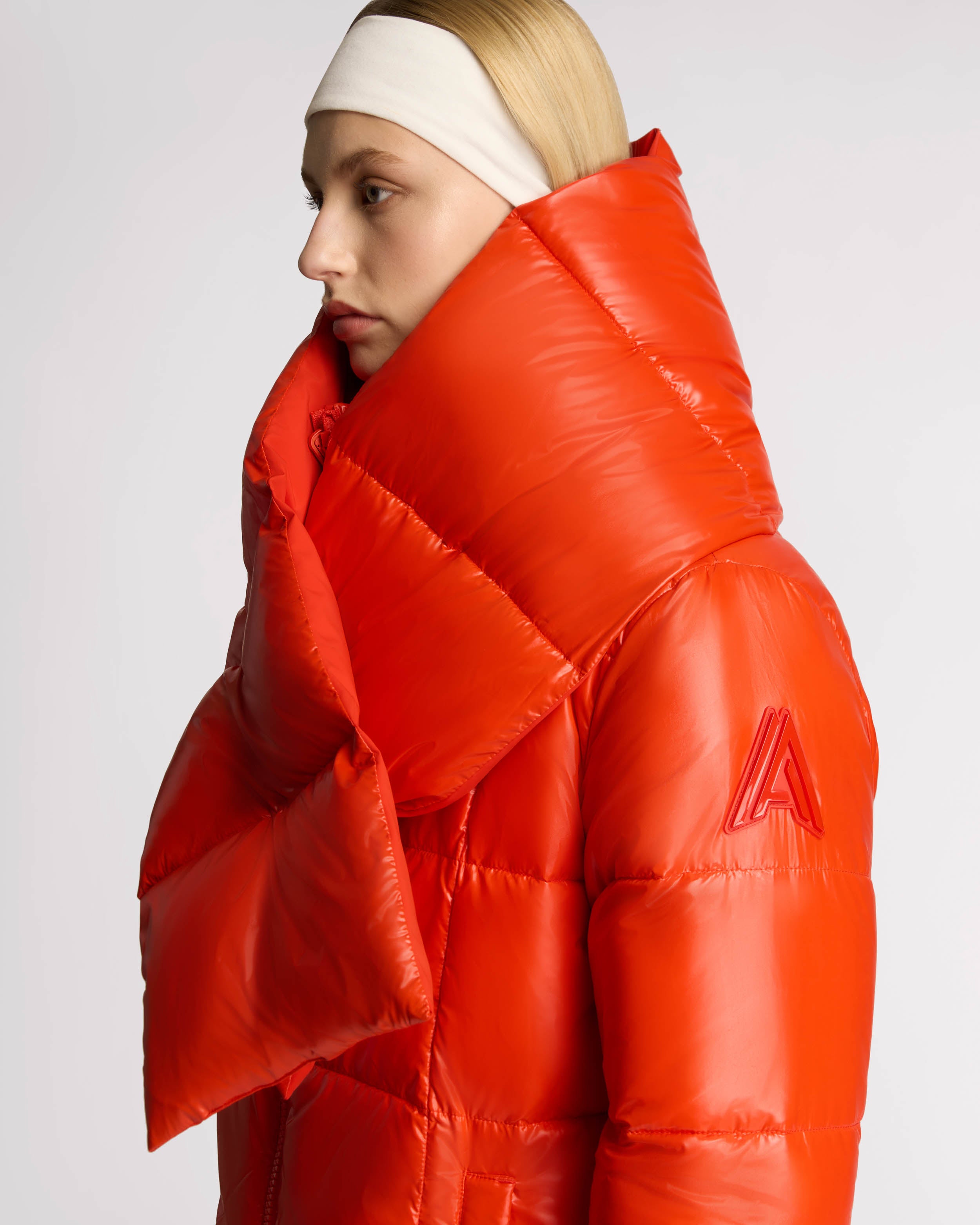 Winekka 2-in-1 Reversible Puffer with Oversized Removable Scarf