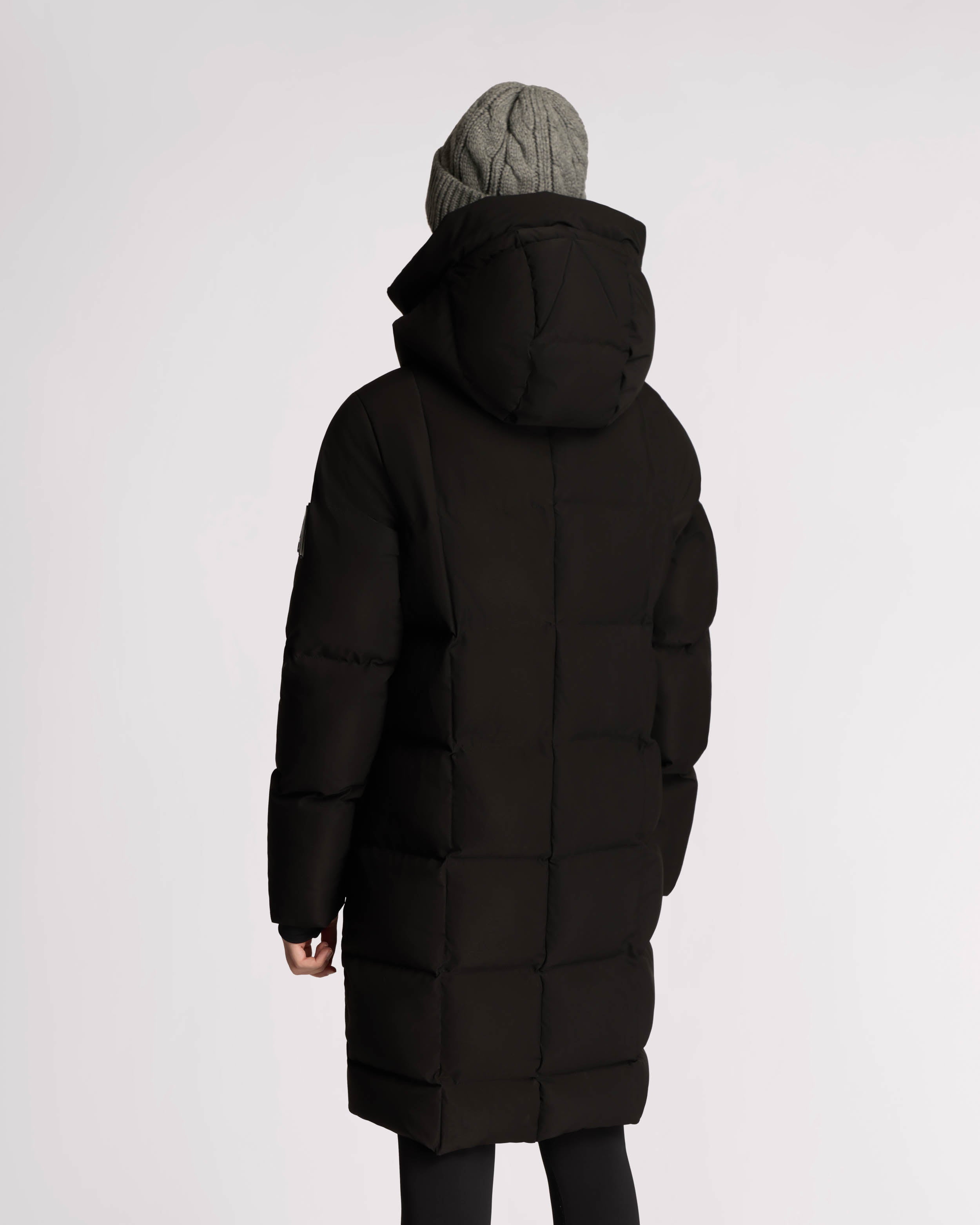 Cluze Mid-Length Puffer with Square Quilting