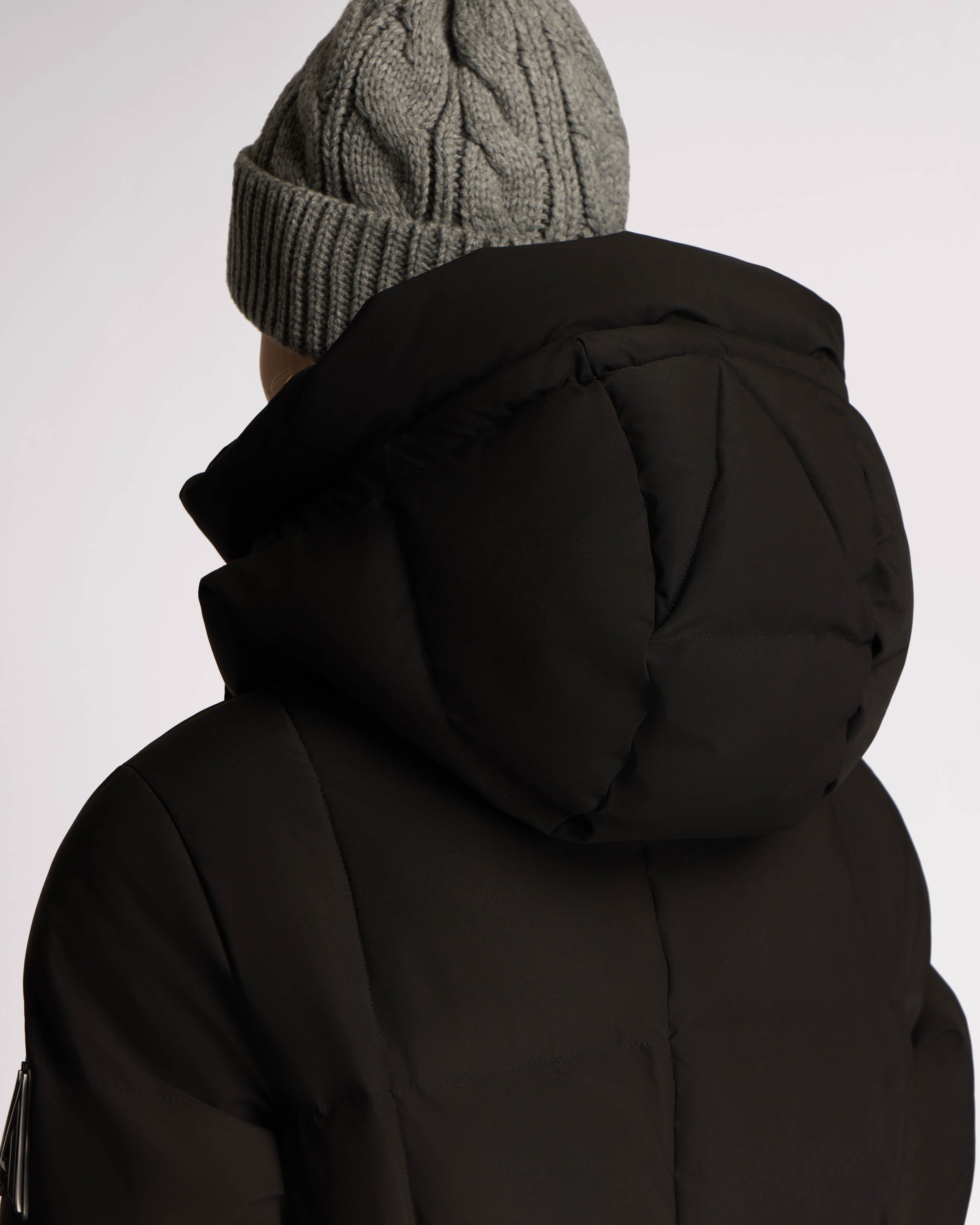 Cluze Mid-Length Puffer with Square Quilting – Alpenhaus