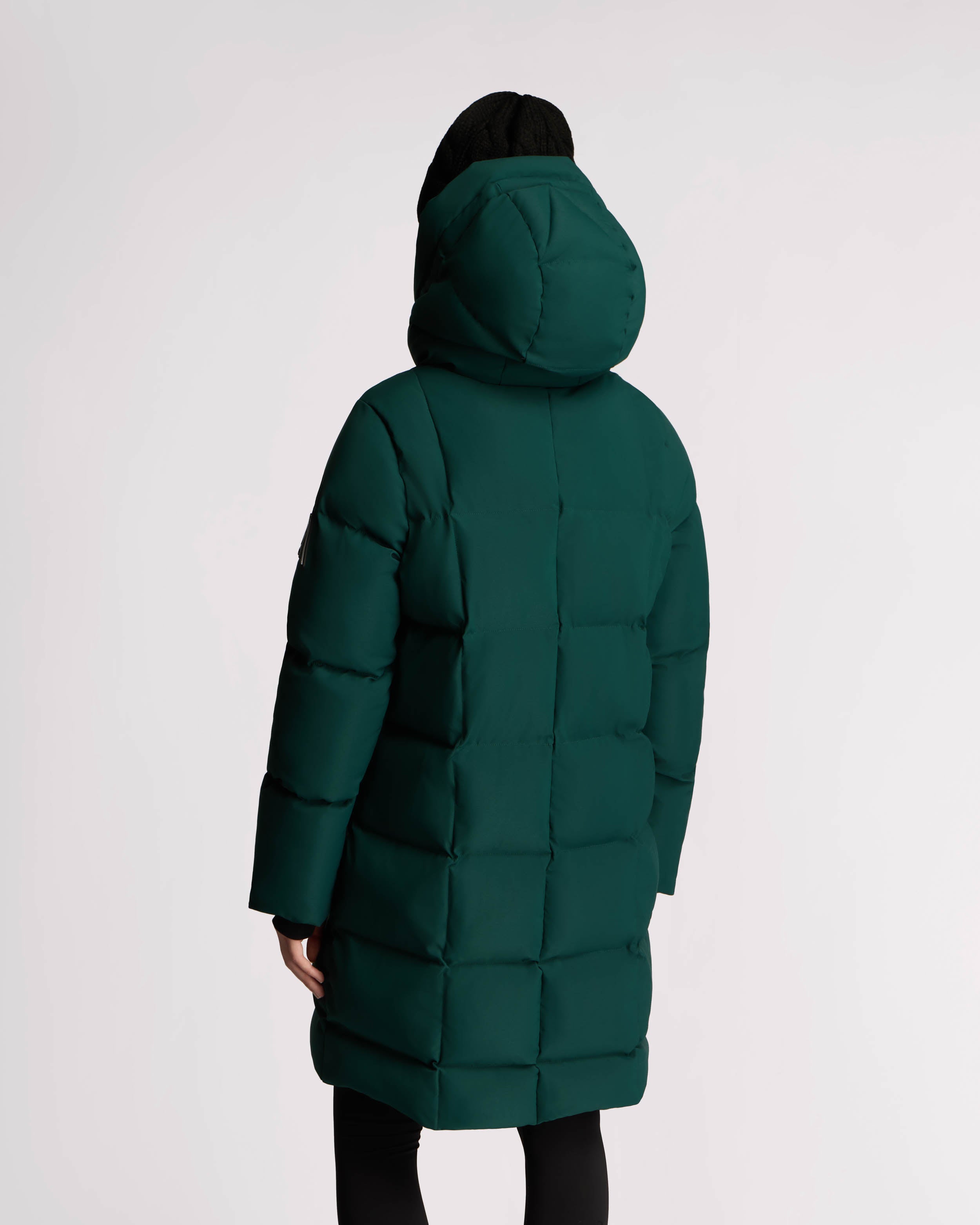 Cluze Mid-Length Puffer with Square Quilting