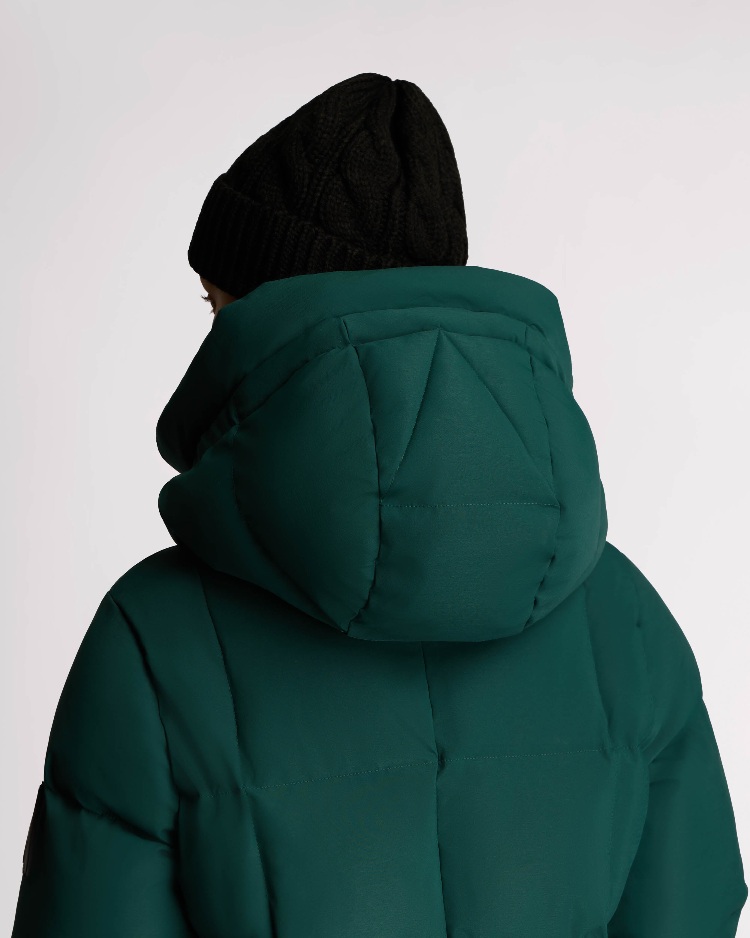 Cluze Mid-Length Puffer with Square Quilting