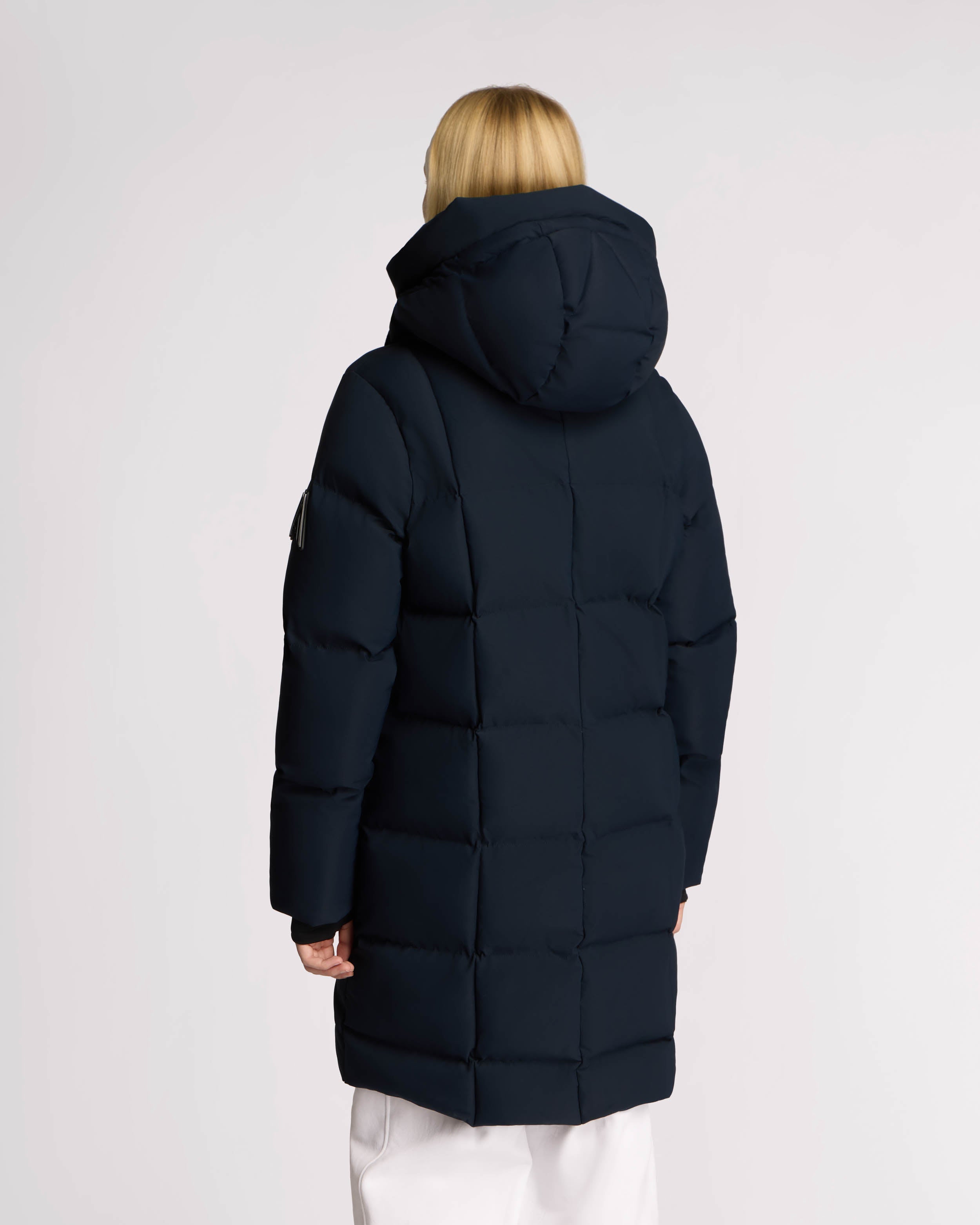 Cluze Mid-Length Puffer with Square Quilting