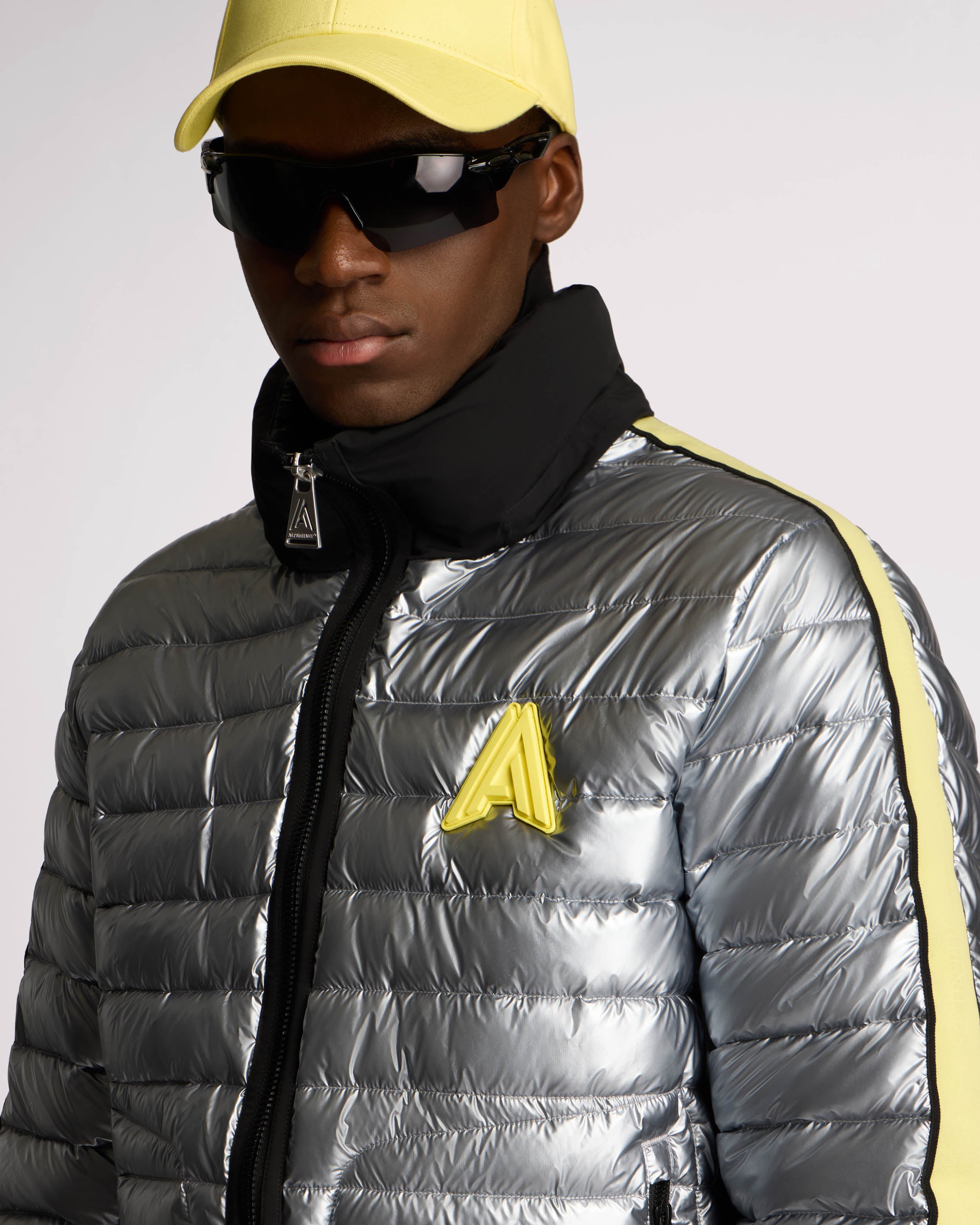 Blouson aviateur matelassé léger Uriage avec capuchon amovible