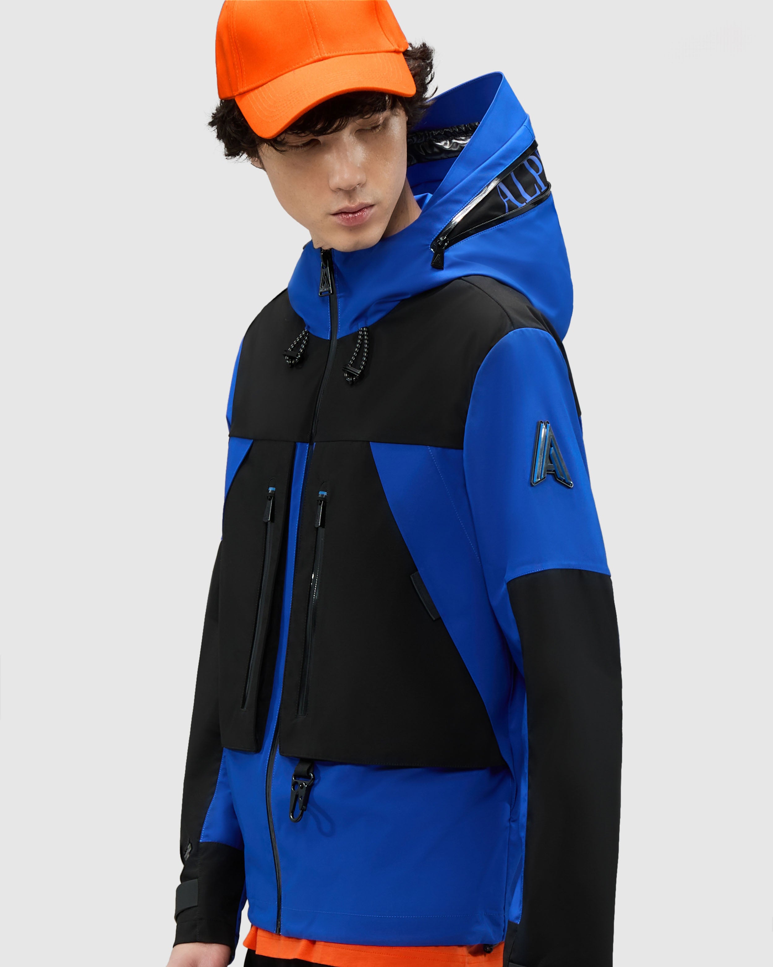 Vallandry Windbreaker with Extendable Hood