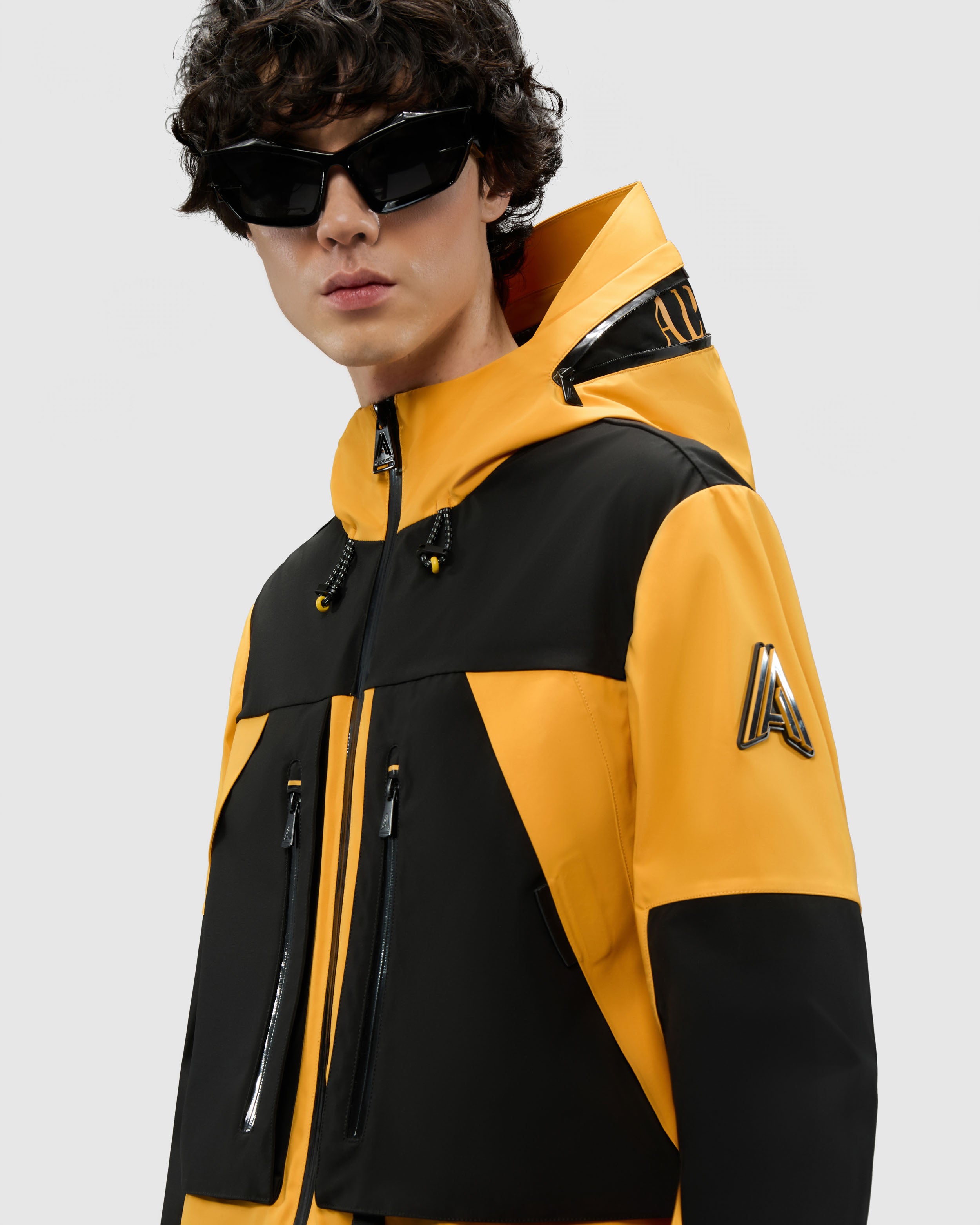 Vallandry Windbreaker with Extendable Hood