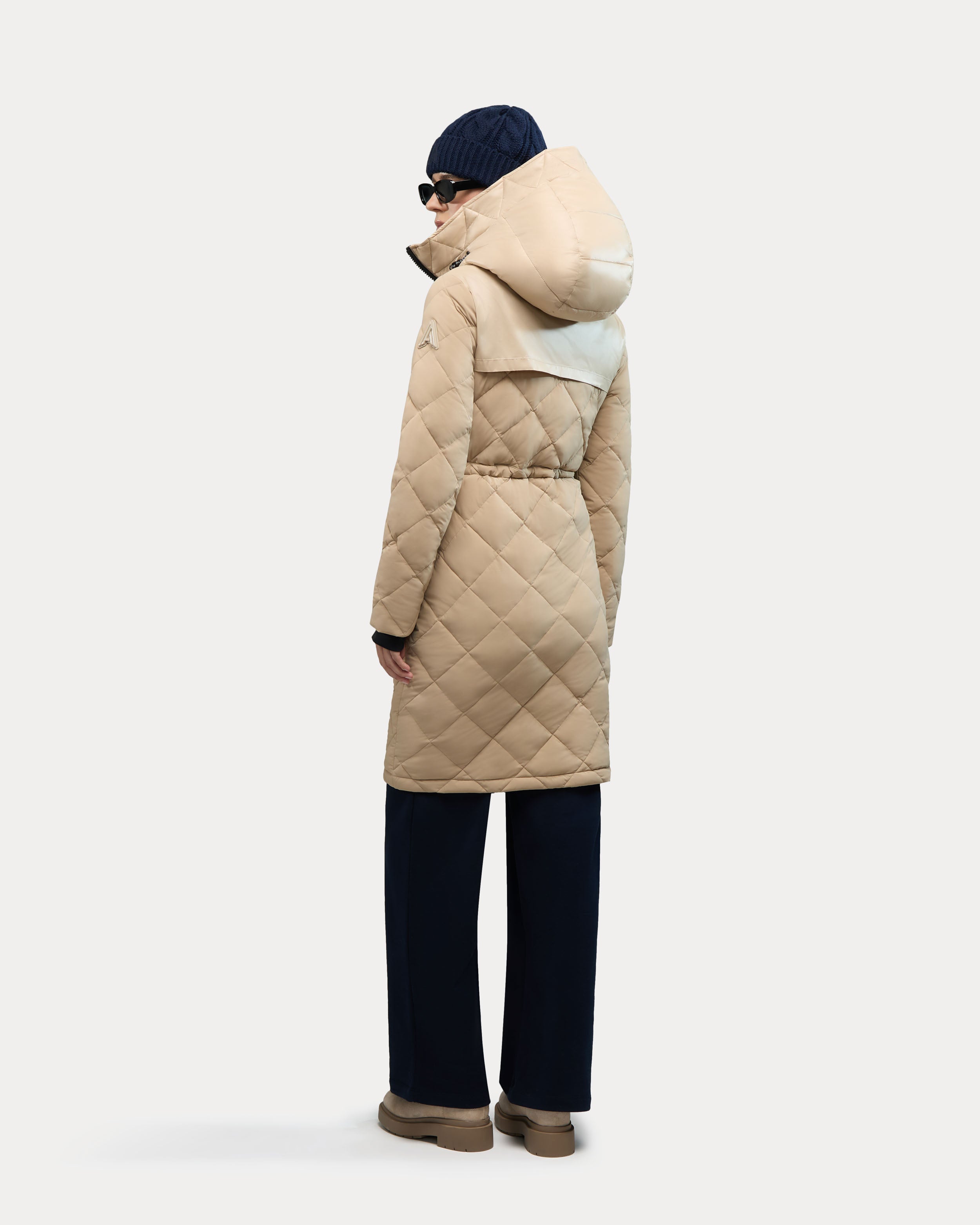 Arly manteau bouffant léger hybride allongé pour femme