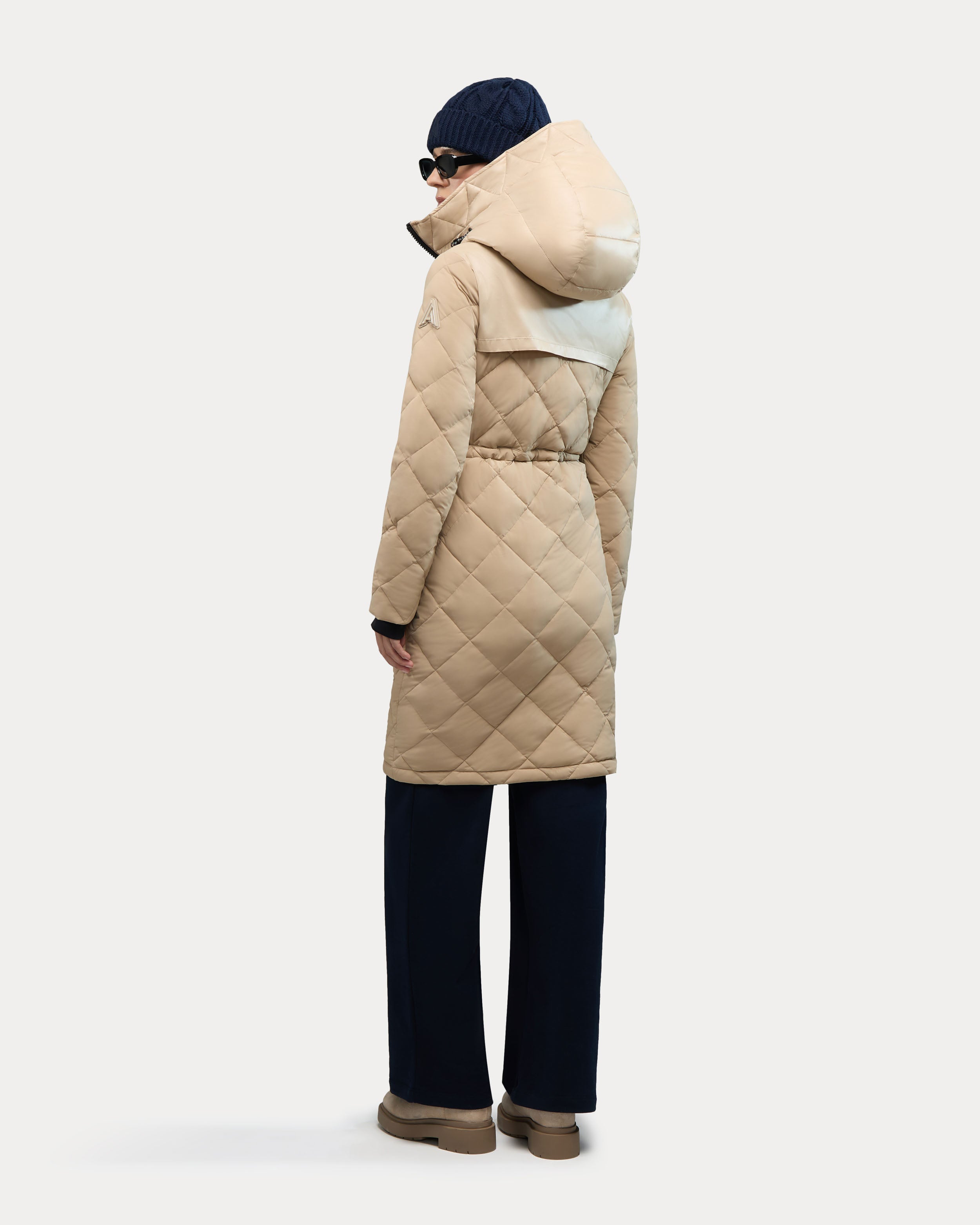 Arly manteau bouffant léger hybride allongé pour femme