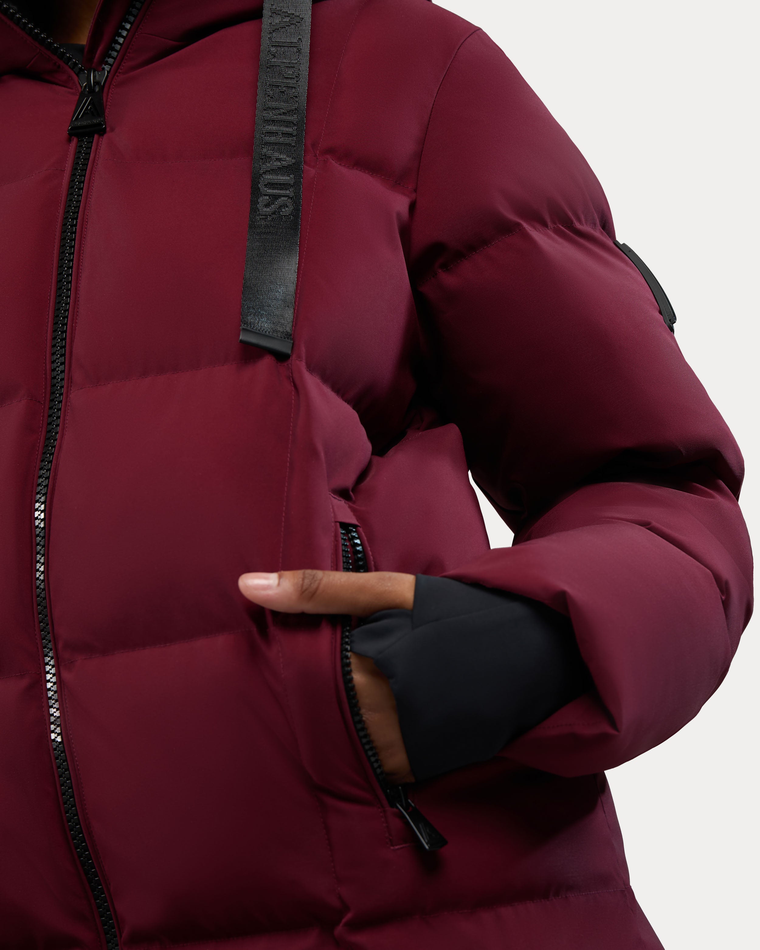 Cluze Mid-Length Puffer with Square Quilting