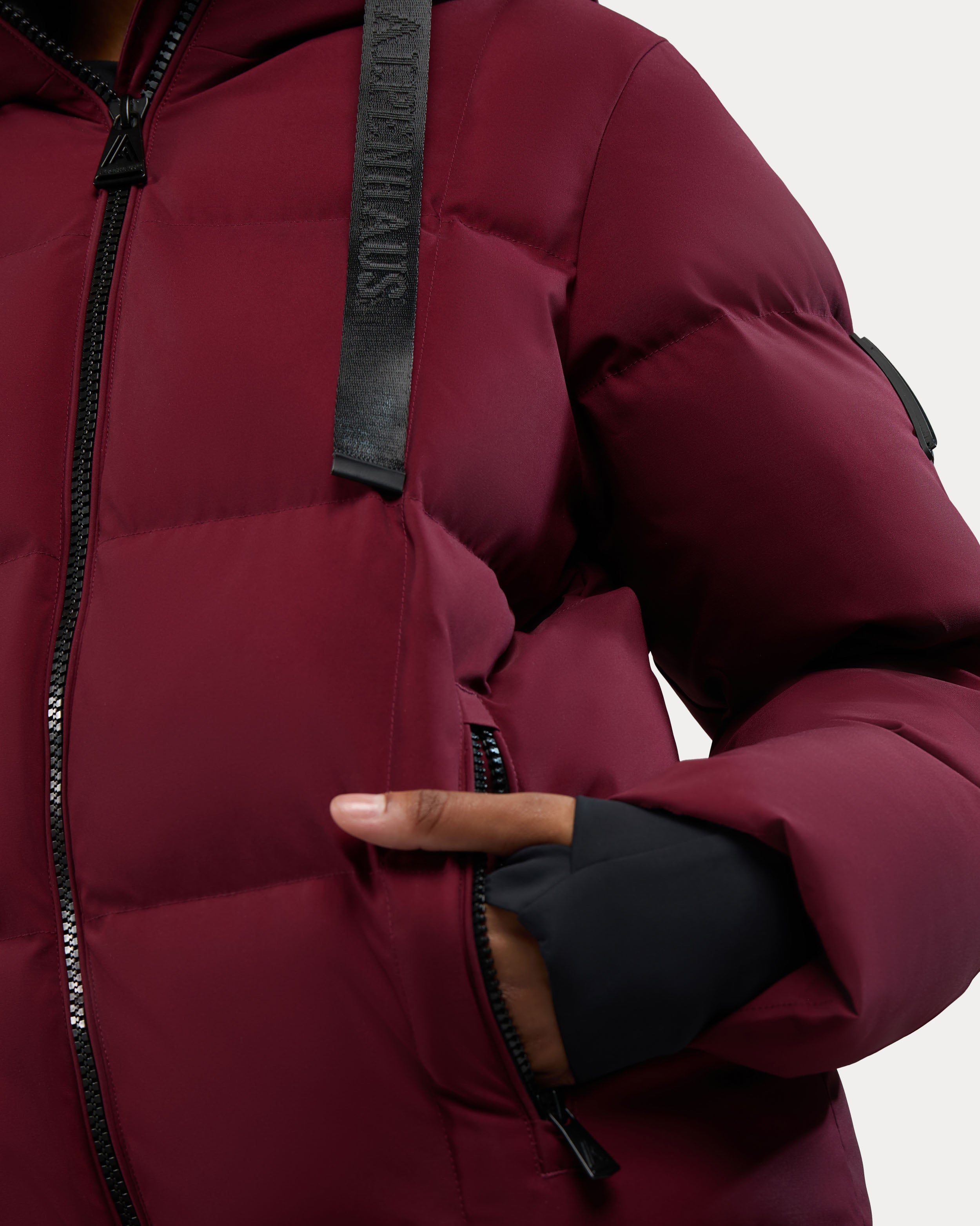 Cluze Mid-Length Puffer with Square Quilting