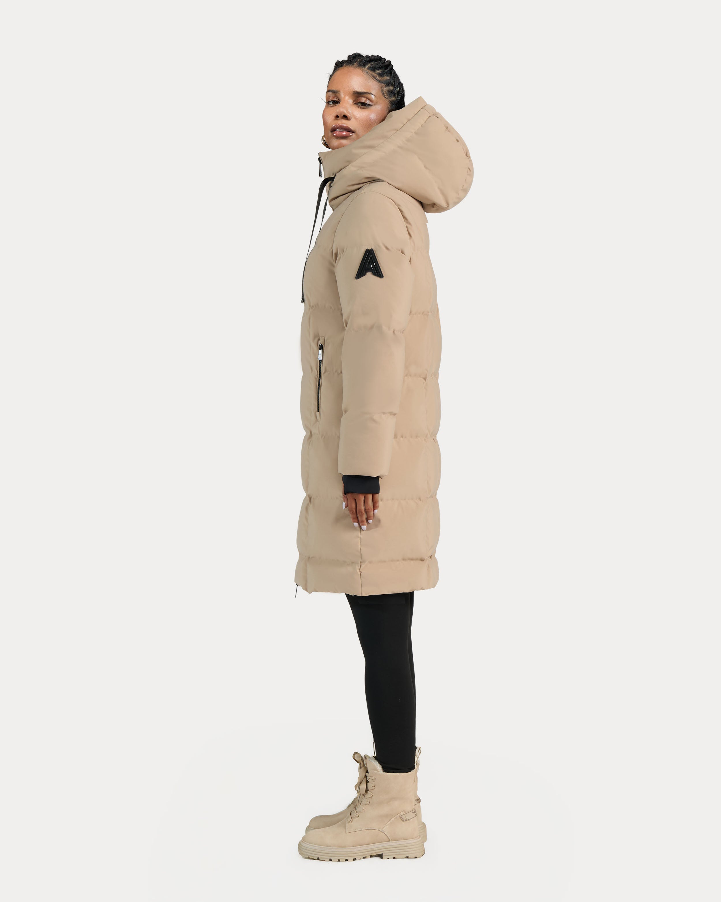 Cluze Mid-Length Puffer with Square Quilting