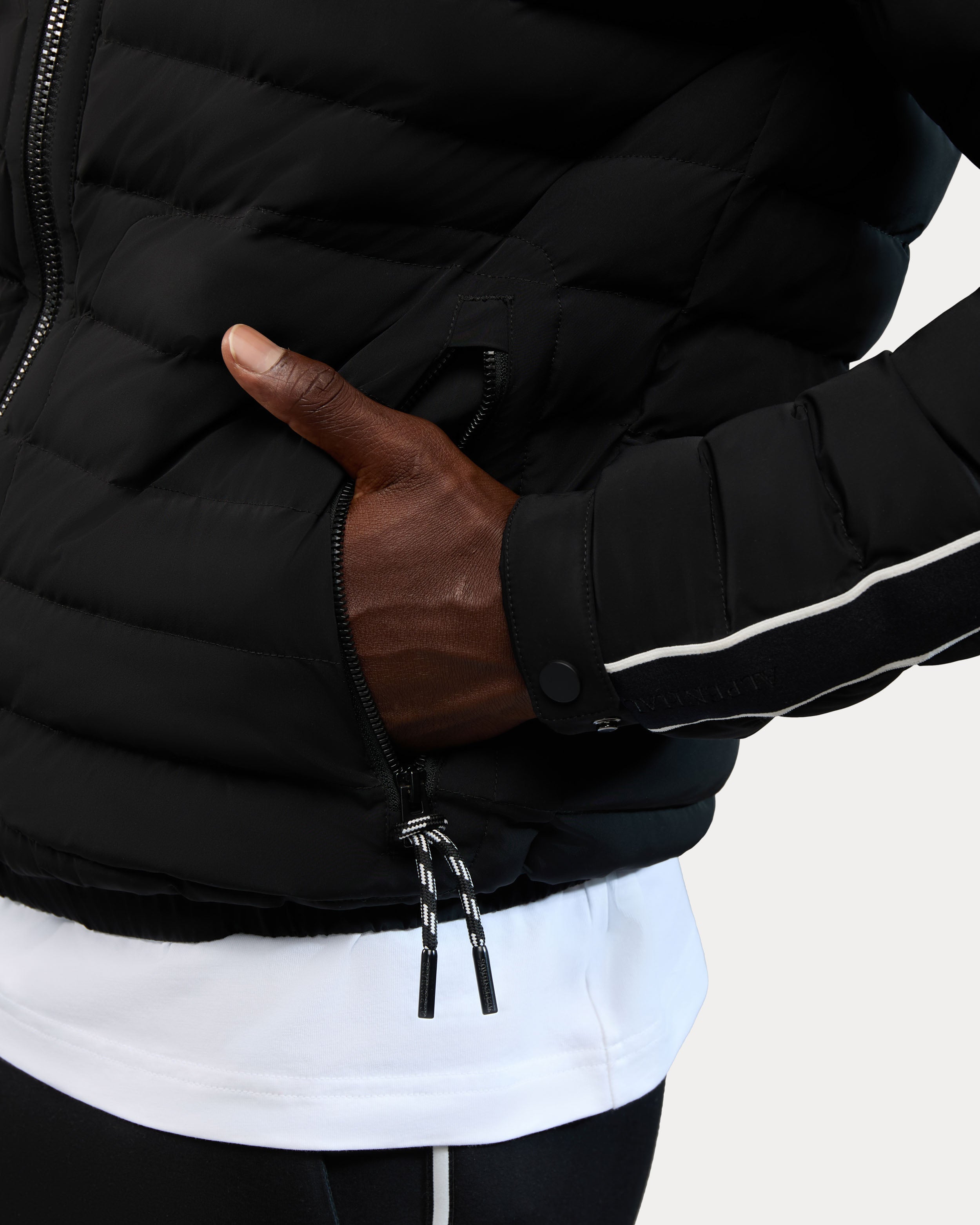 Blouson aviateur matelassé léger Uriage avec capuchon amovible